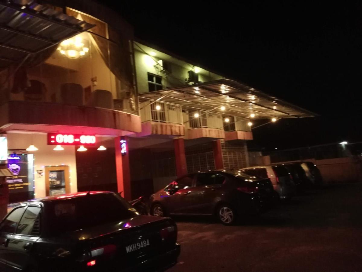 Daisyinn Budget Hotel Kuala Terengganu Kampong Gong Badak Zewnętrze zdjęcie