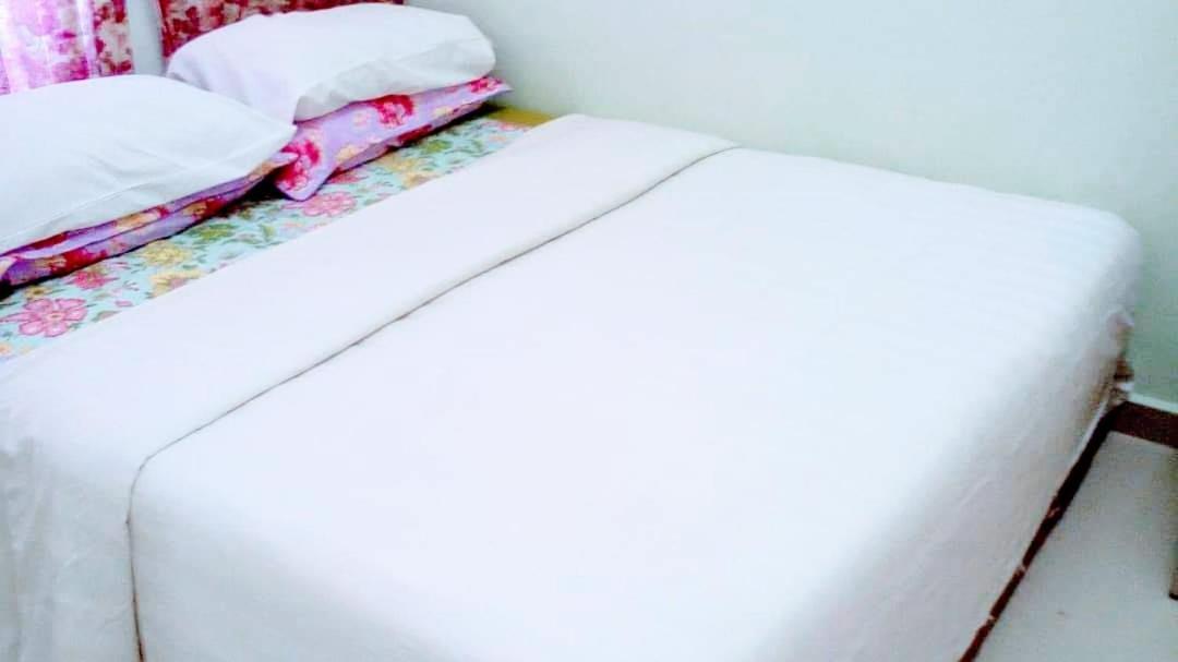 Daisyinn Budget Hotel Kuala Terengganu Kampong Gong Badak Zewnętrze zdjęcie